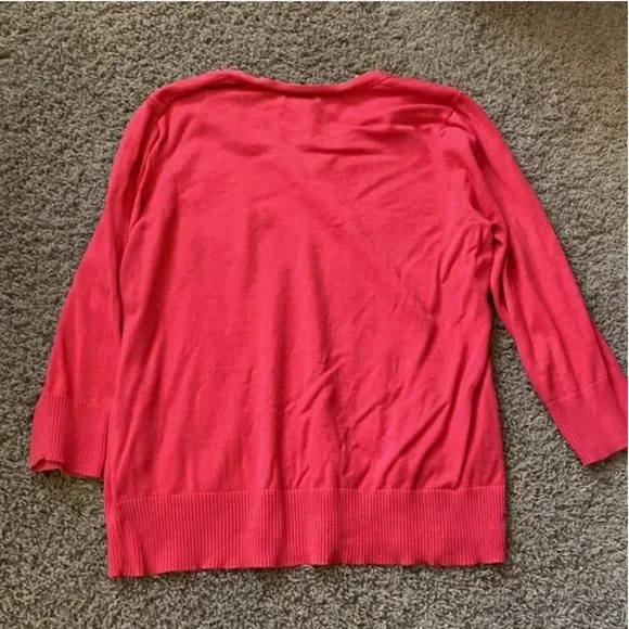 3/$60 Gorgeous Coral V-neck Sweater - Picture 3 of 9